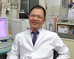 川崎医科大学総合医療センター 整形外科 部長（教授）　阿部信寛先生